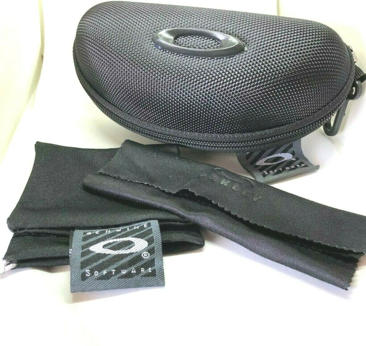 New Oakley Black Sunglasses Case W/ Cleaning Cloth, Dust Bag